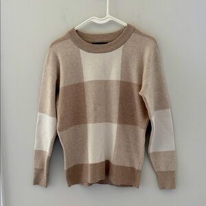 Tahari Beige and Cream Knit Sweater Size S
